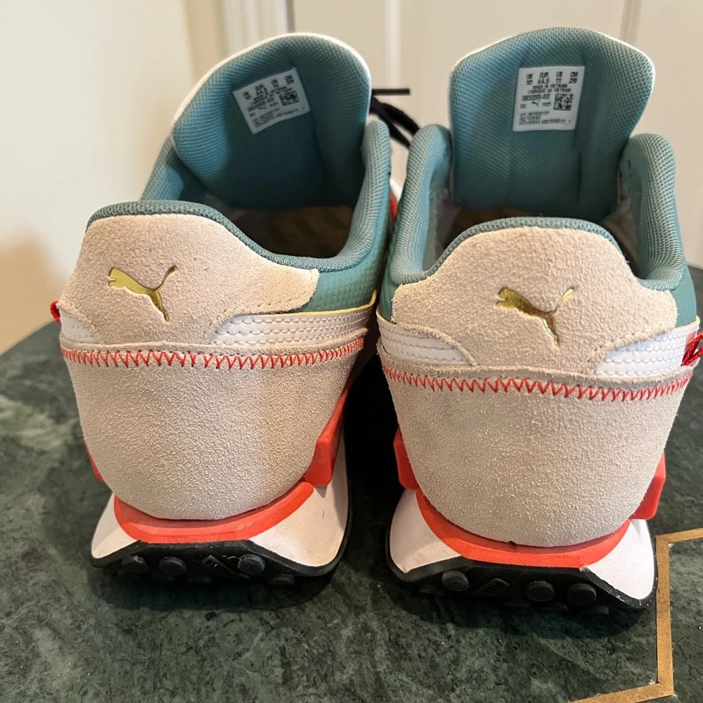 Puma White and Teal Sneakers - Picture 4 of 8